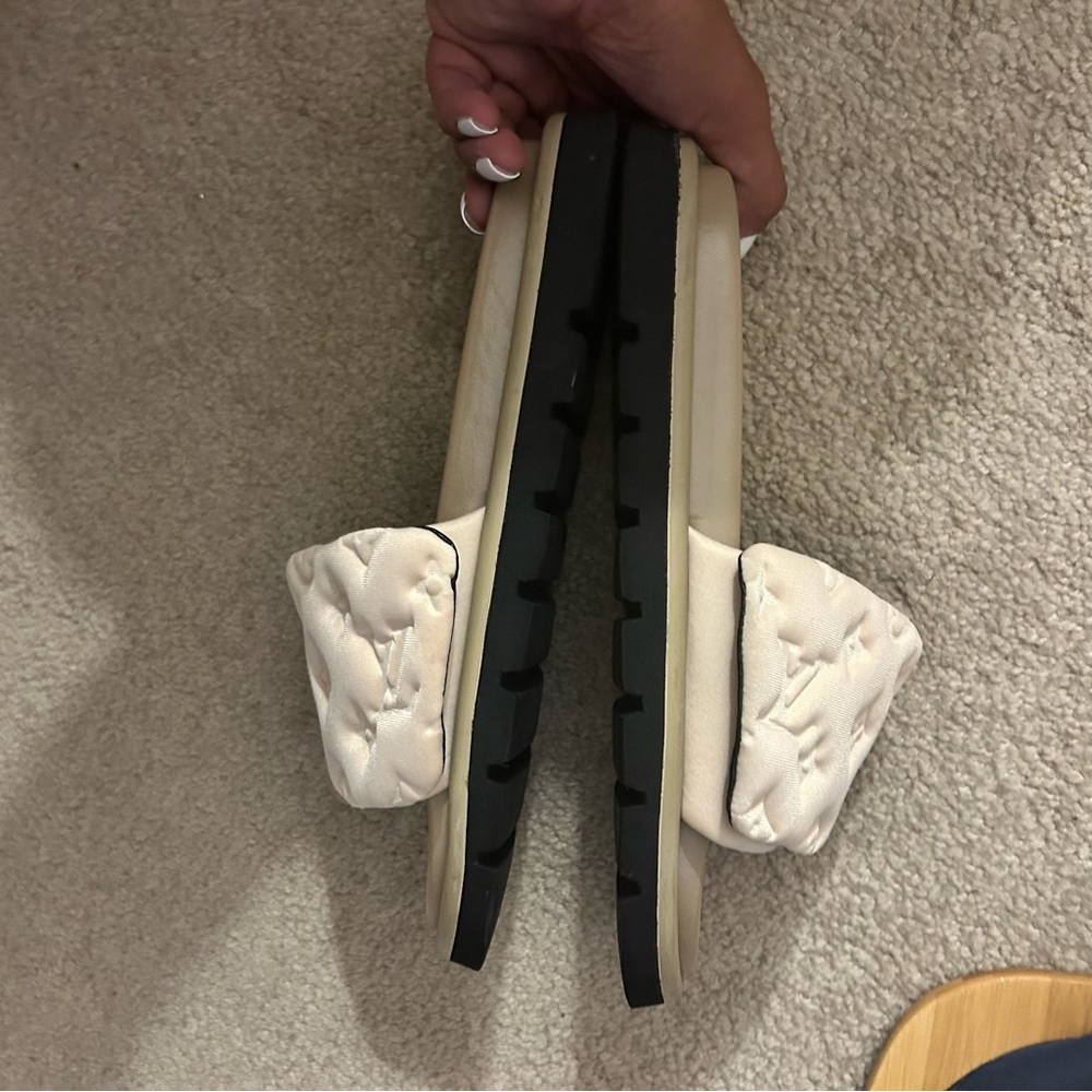 Quilted Slides - Picture 5 of 7